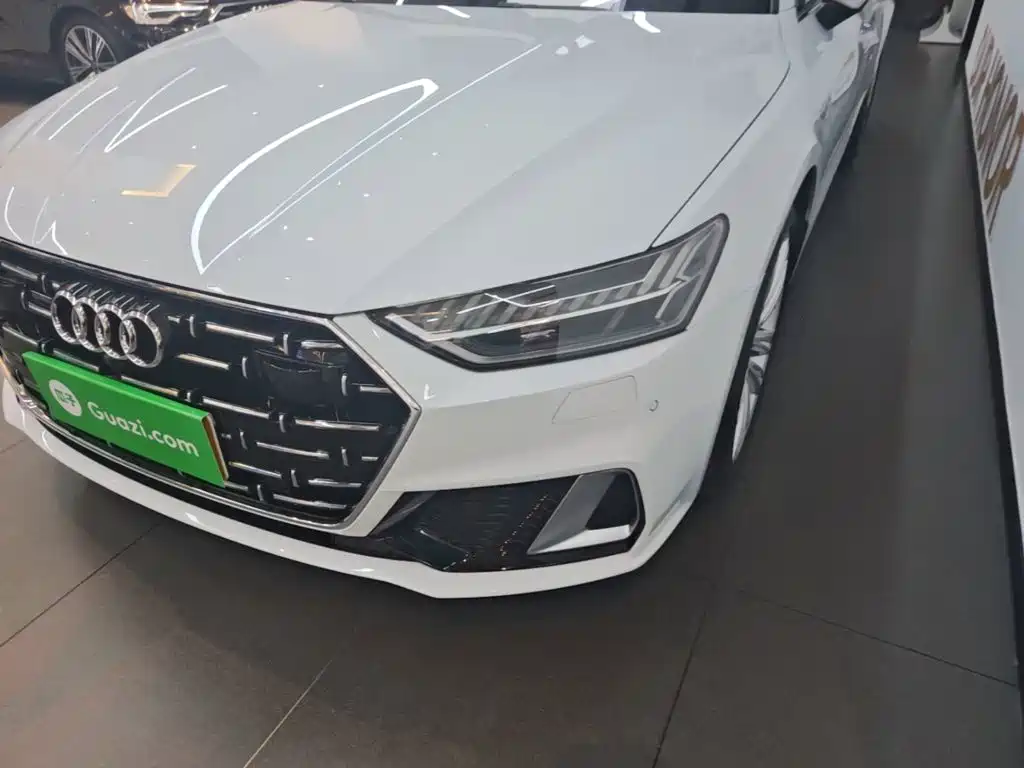 Audi A7L — фото 24