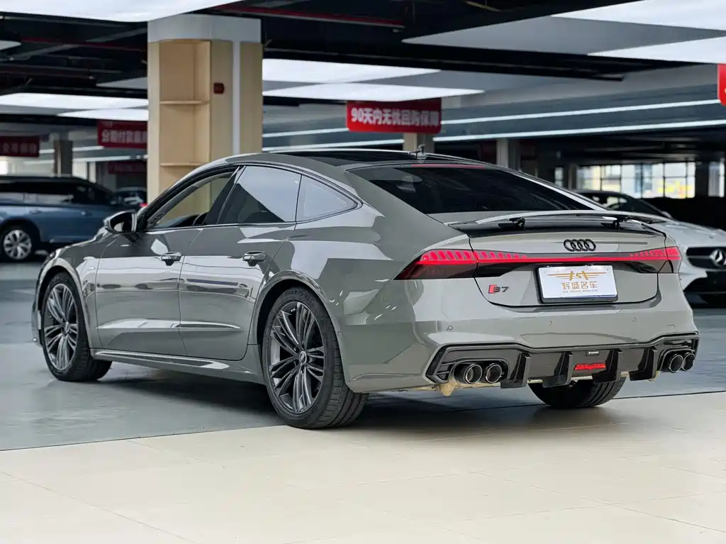 Audi A7 — фото 4