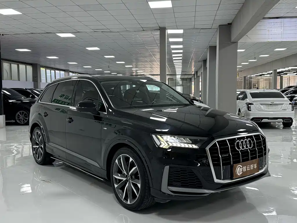 Audi Q7 — фото 3