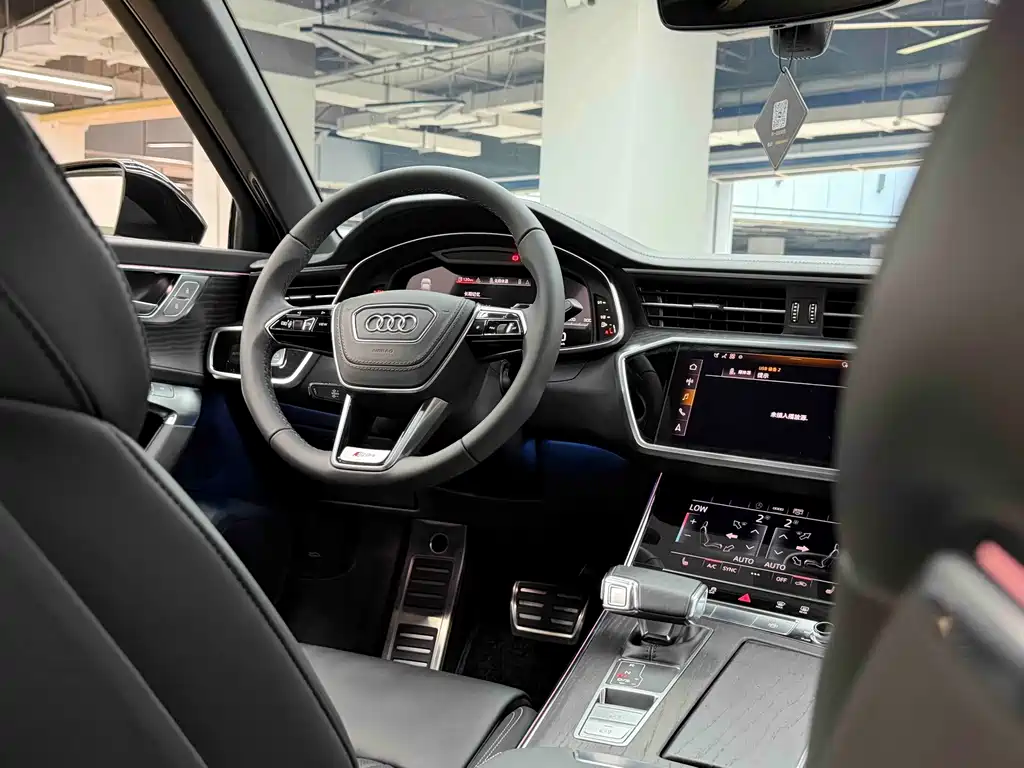 Audi A6L — фото 20