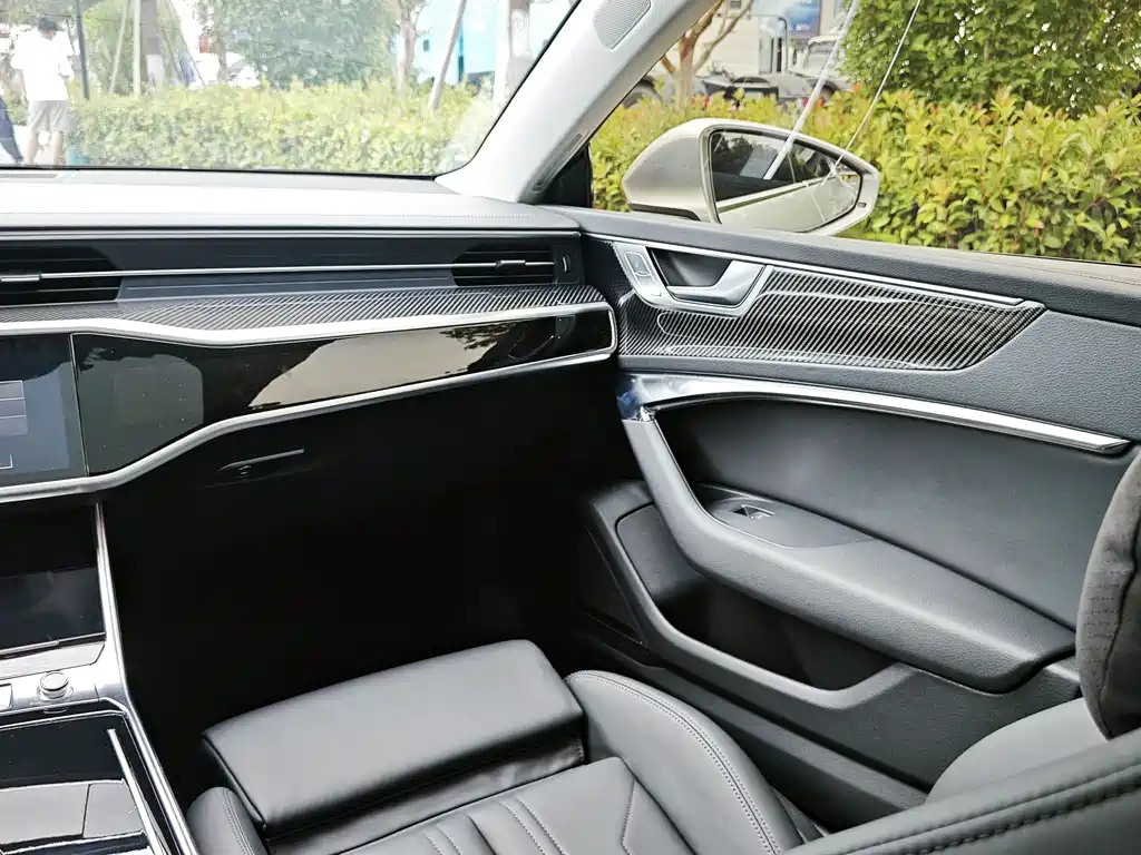 Audi A7 — фото 14