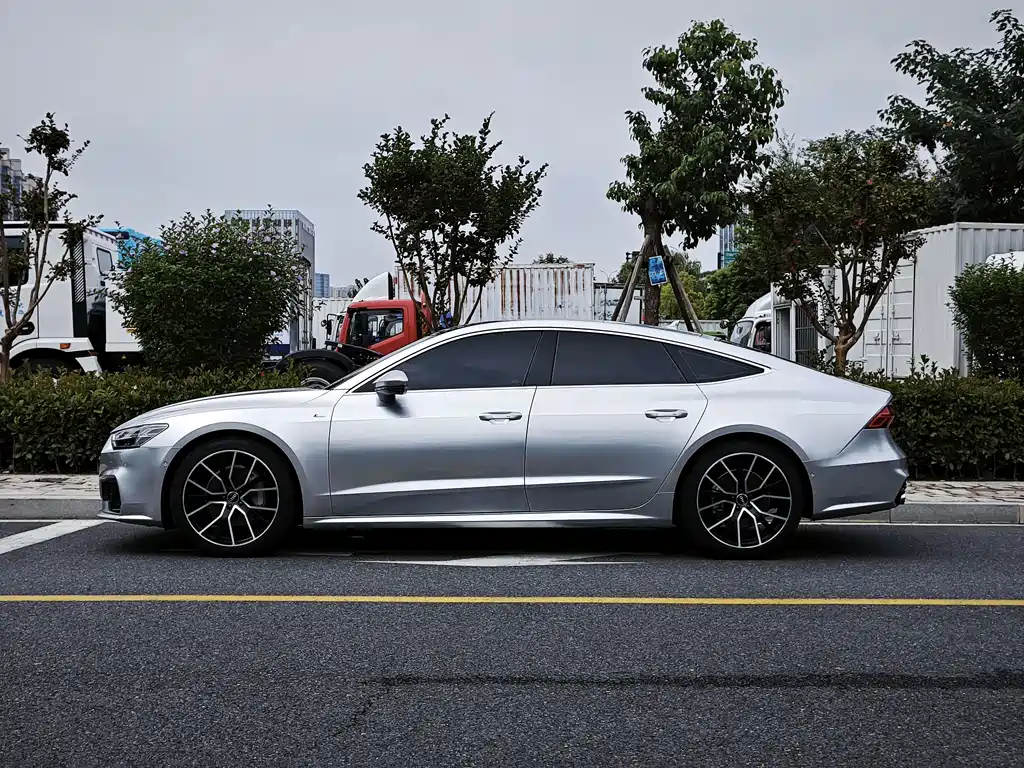 Audi A7 — фото 5