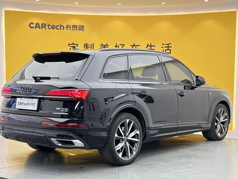 Audi Q7 — фото 4