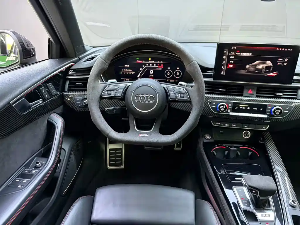 Audi RS 4 — фото 4