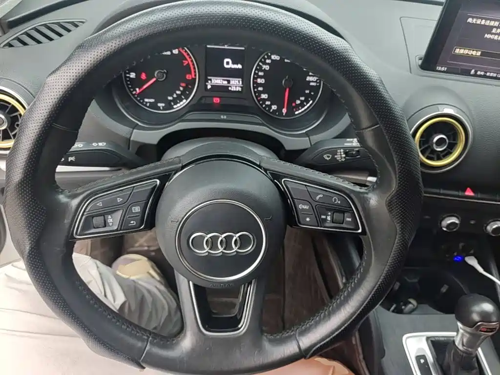 Audi A3 — фото 11