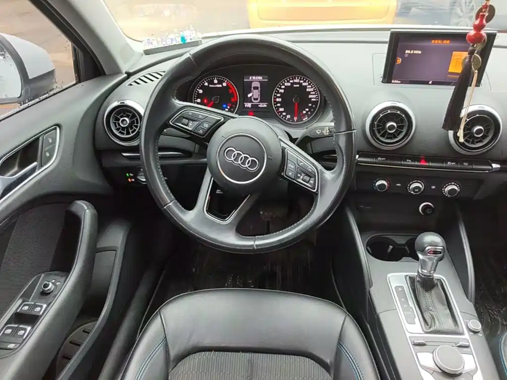 Audi A3 — фото 11