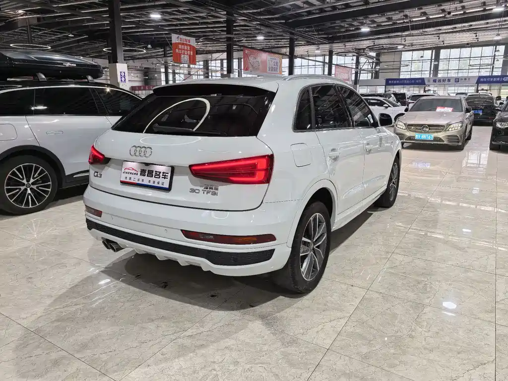 Audi Q3 — фото 2