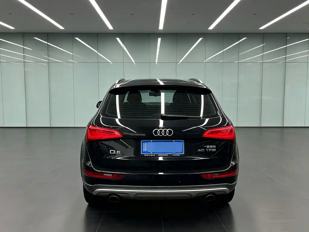 Audi Q5 — фото 8