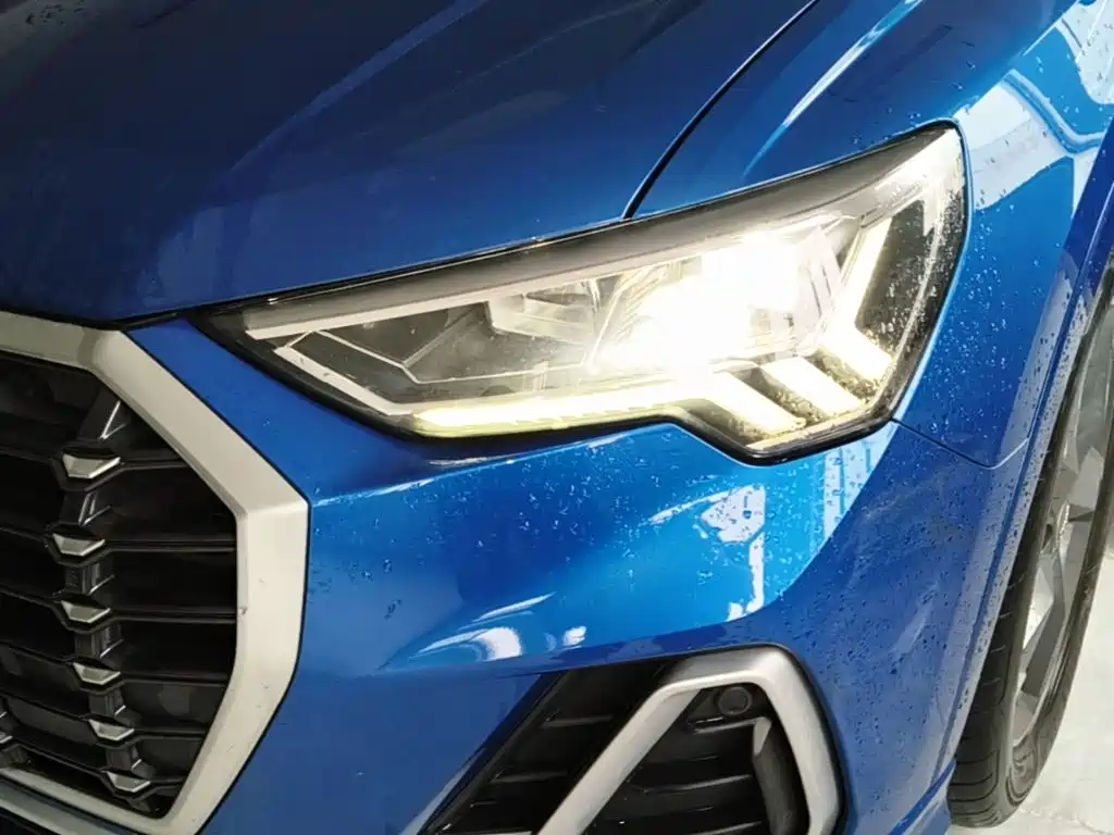 Audi Q3 — фото 24