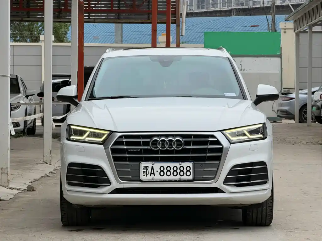 Audi Q5L — фото 2