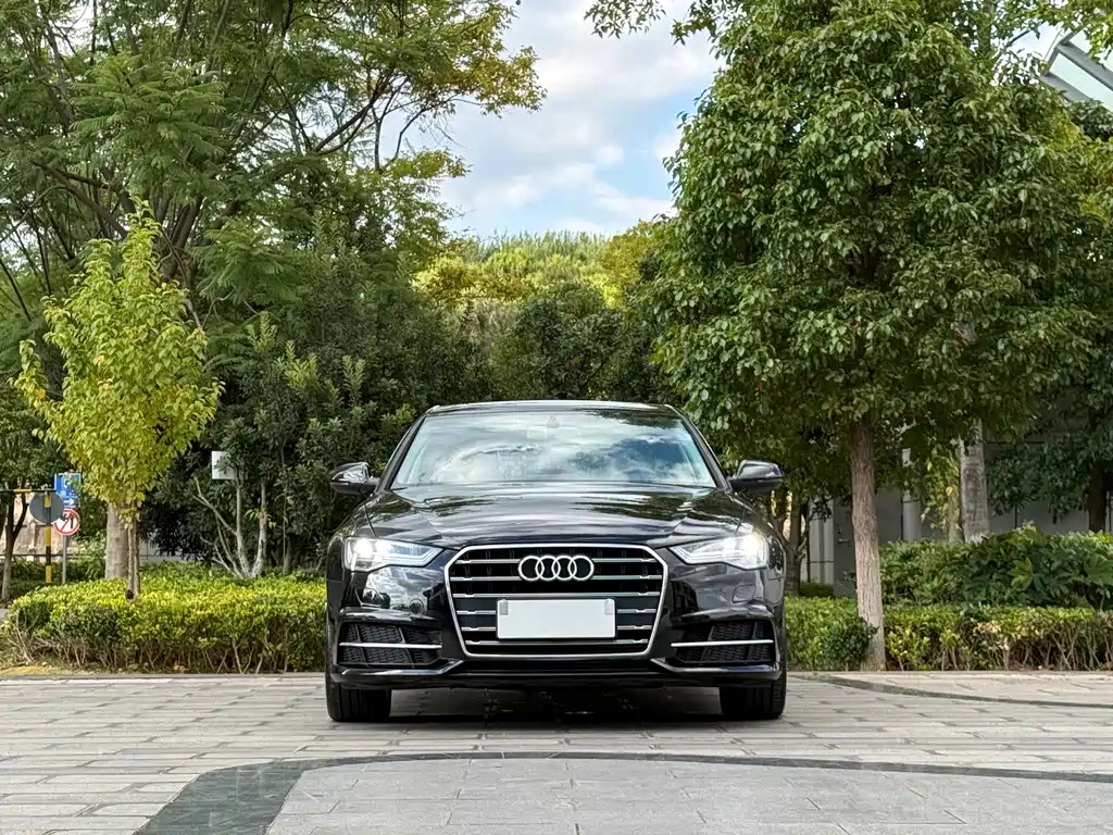 Audi A6L — фото 2