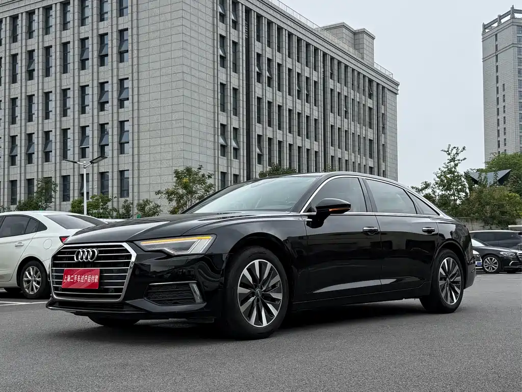 Audi A6L — фото 2