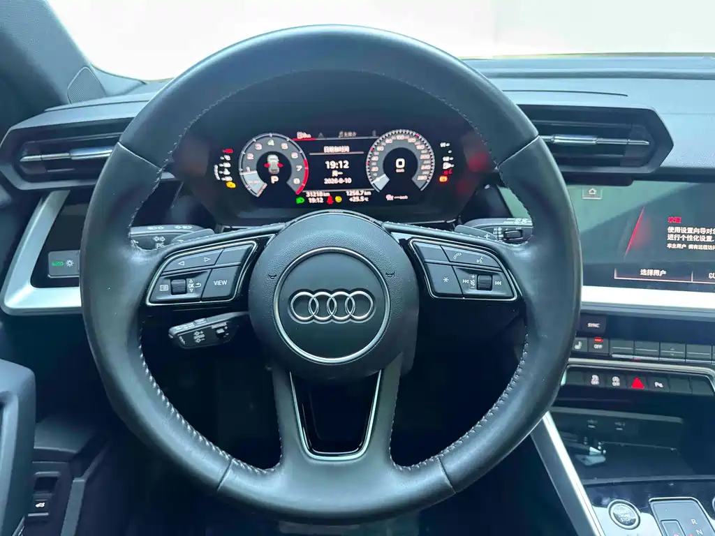 Audi A3 — фото 11