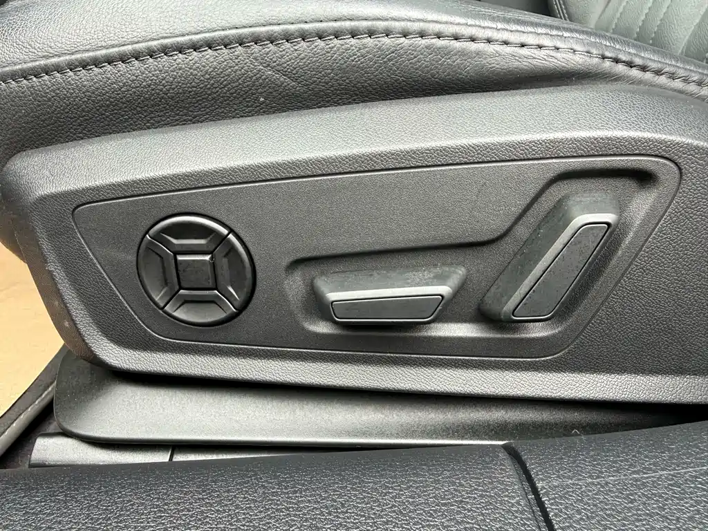 Audi A6L — фото 18
