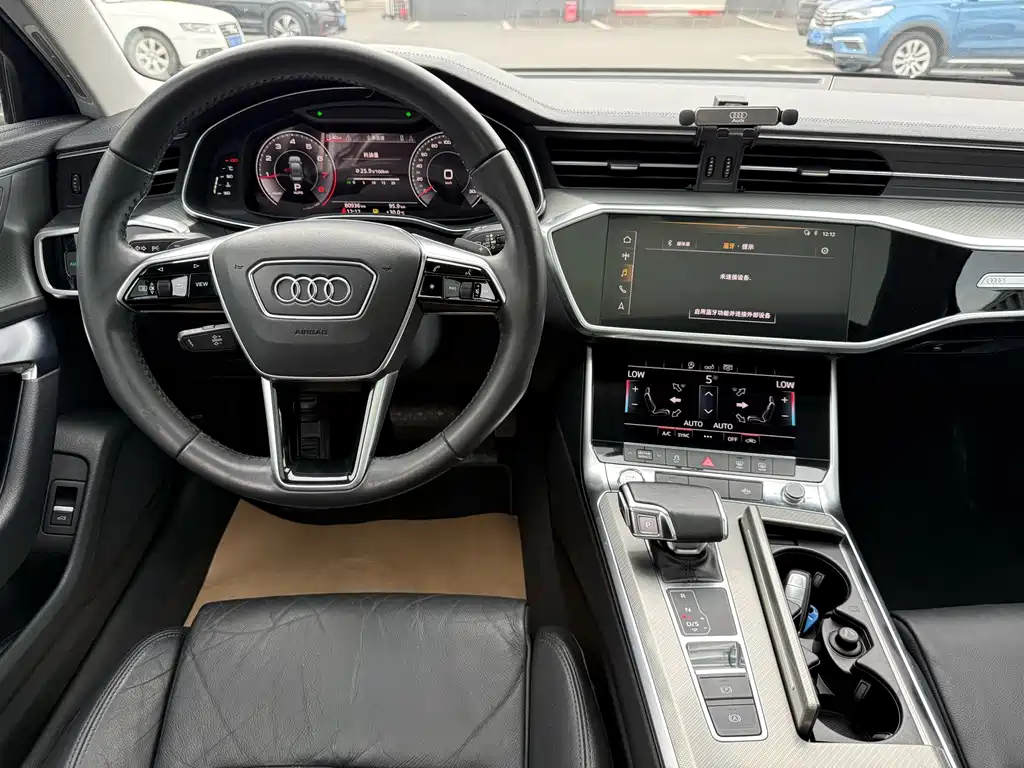 Audi A6L — фото 8