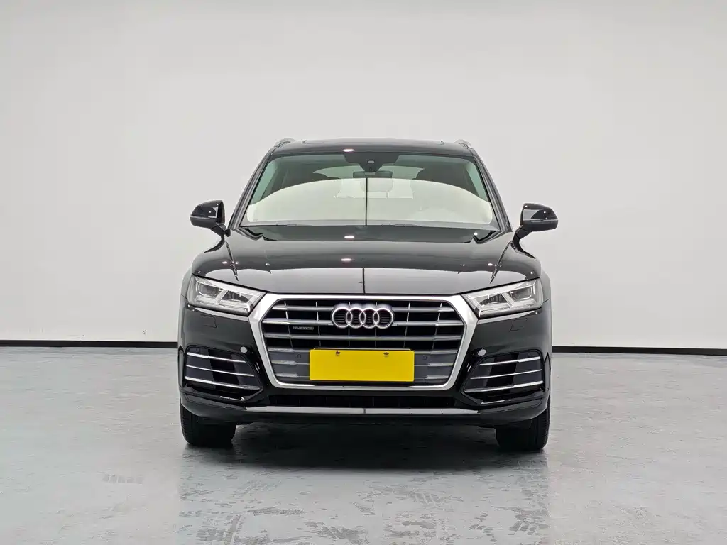 Audi Q5L — фото 3
