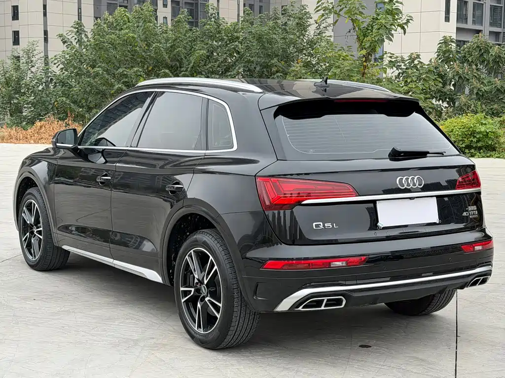 Audi Q5L — фото 4