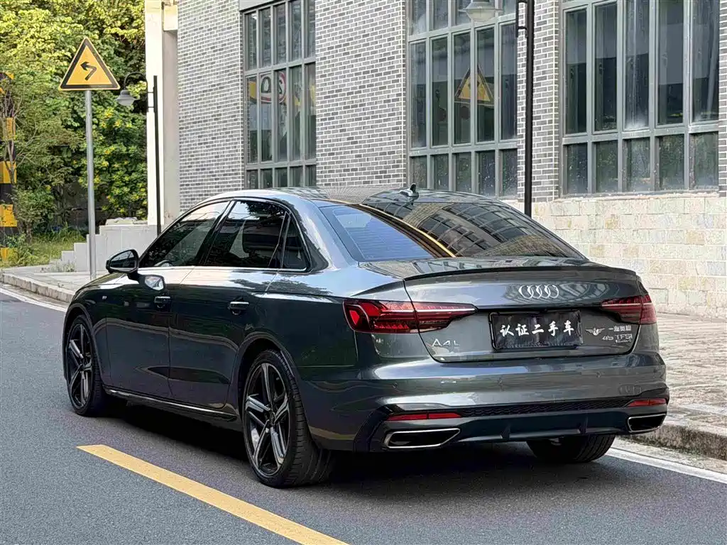 Audi A4L — фото 3