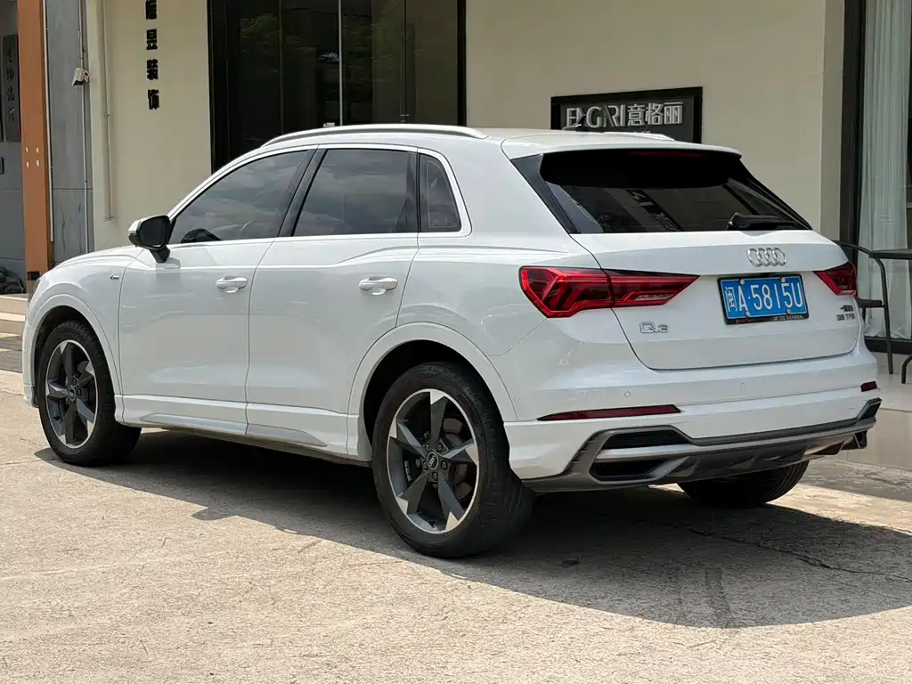 Audi Q3 — фото 4