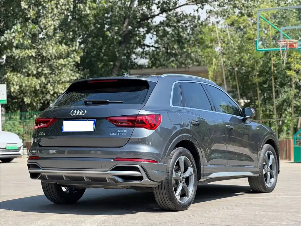 Audi Q3 — фото 4