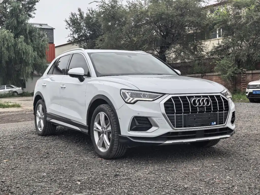 Audi Q3 — фото 3