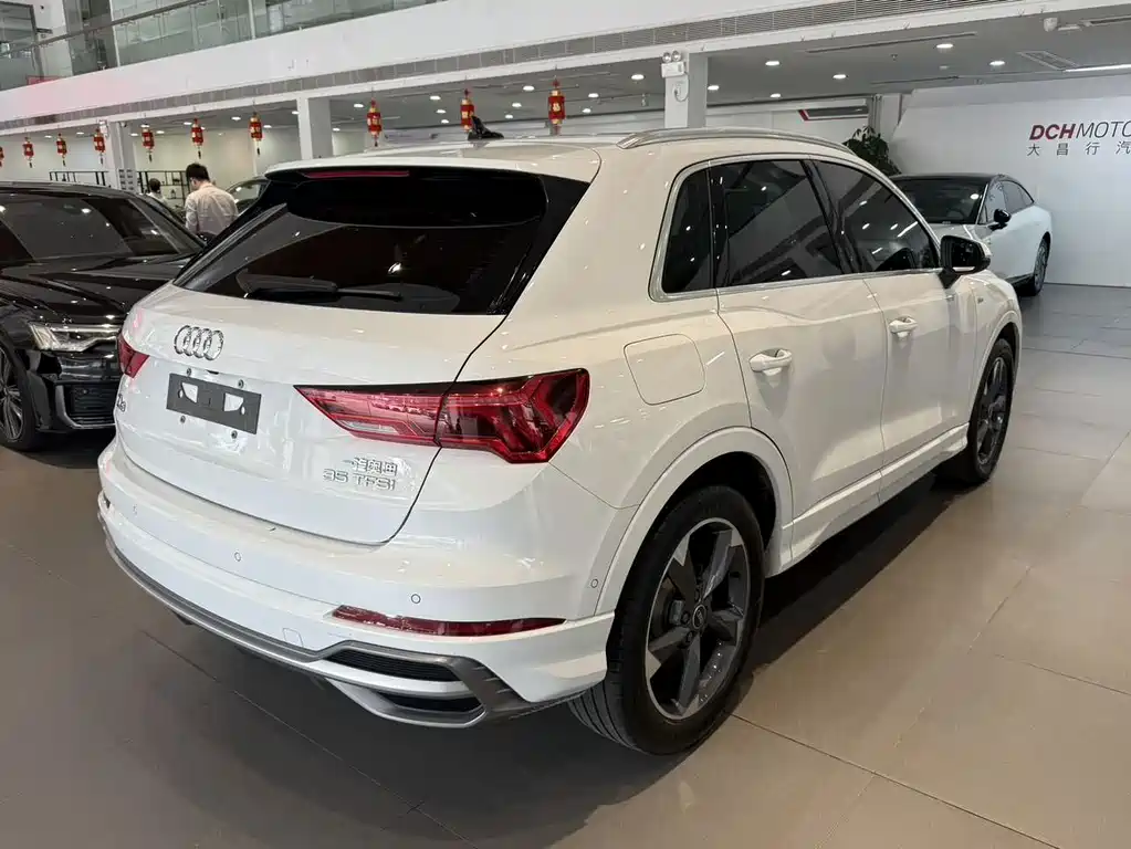 Audi Q3 — фото 4