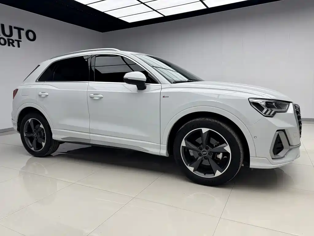 Audi Q3 — фото 3
