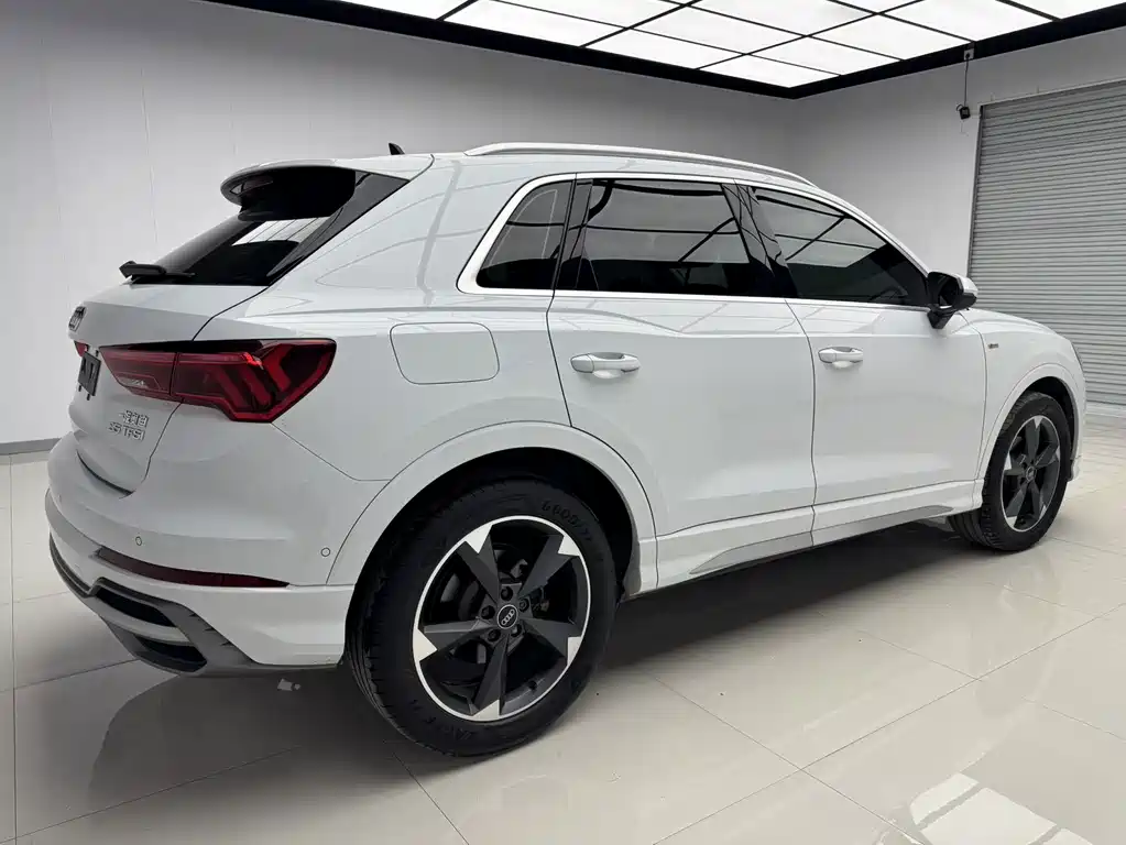 Audi Q3 — фото 5