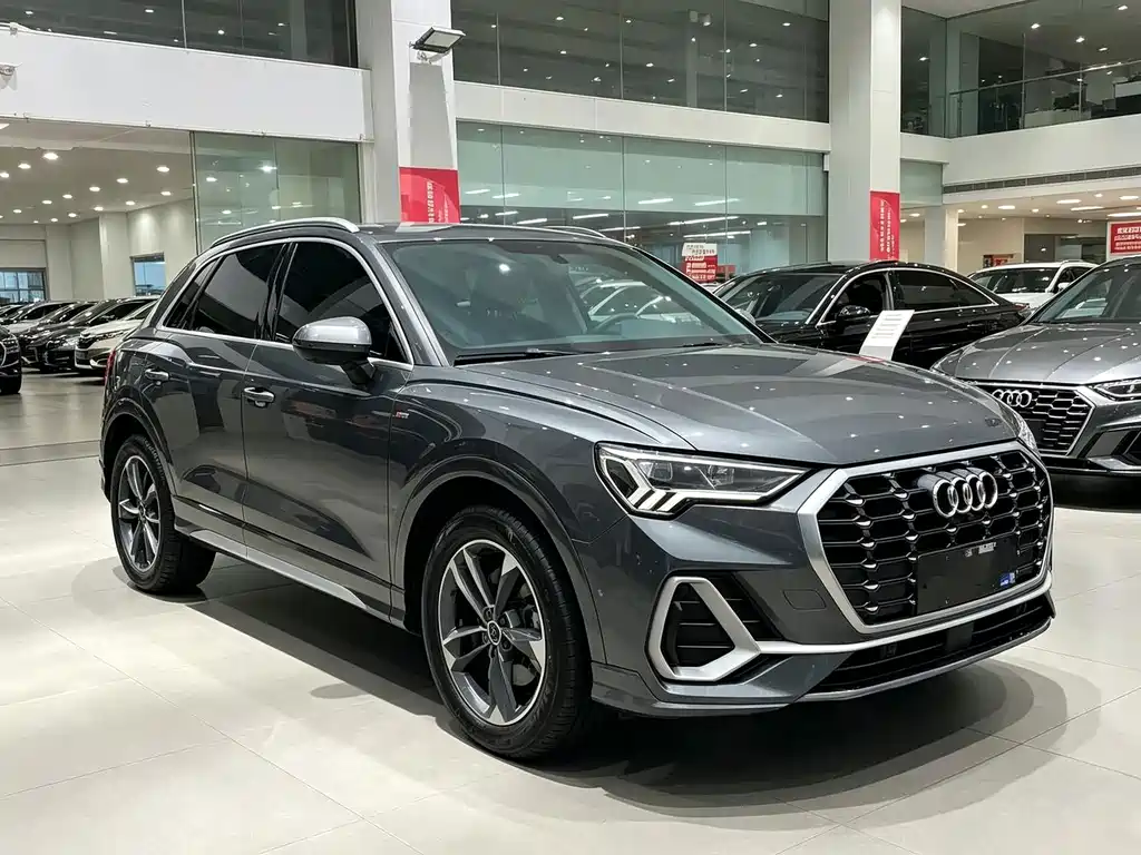Audi Q3 — фото 3