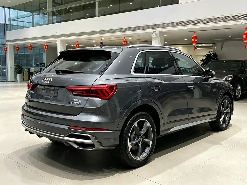 Audi Q3 — фото 4