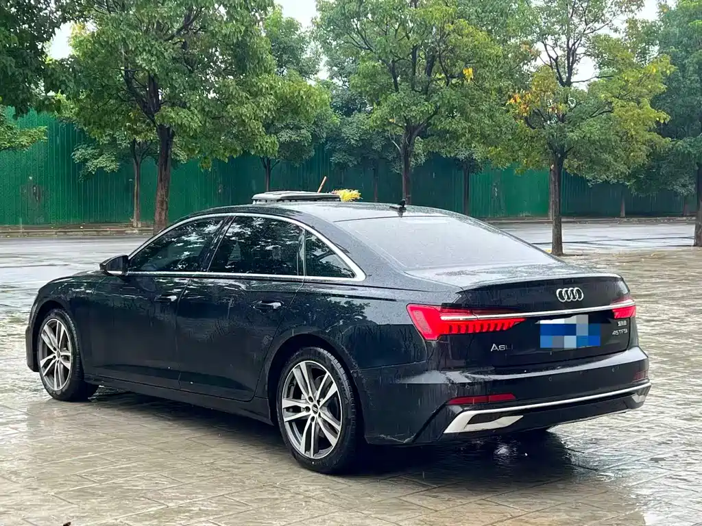 Audi A6L — фото 6