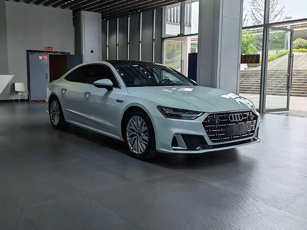 Audi A7L — фото 3