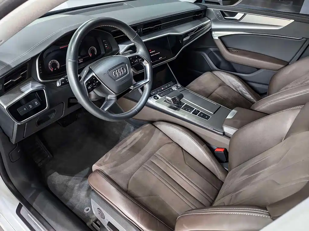 Audi A7L — фото 5