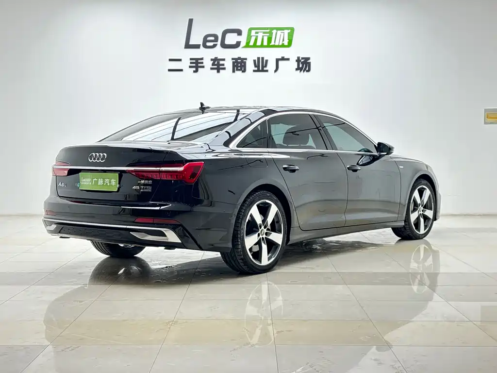 Audi A6L — фото 5