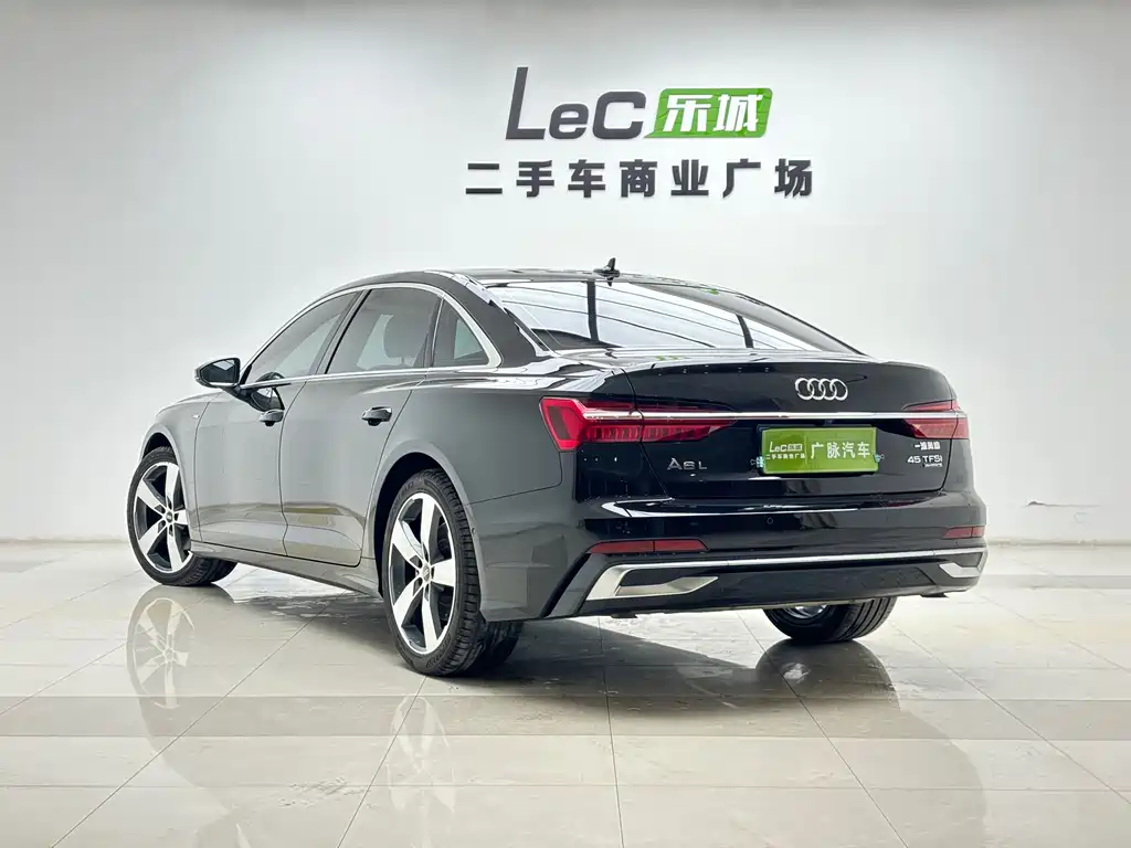 Audi A6L — фото 6
