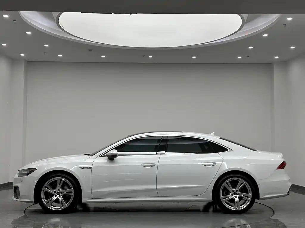 Audi A7L — фото 5