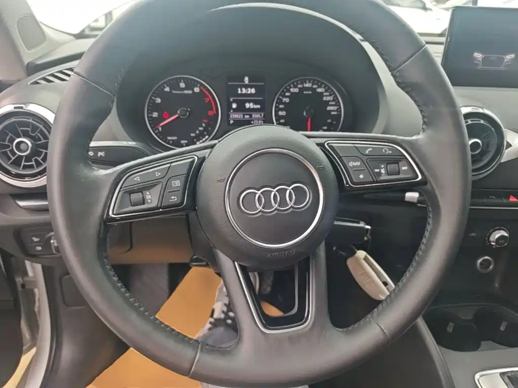 Audi A3 — фото 11