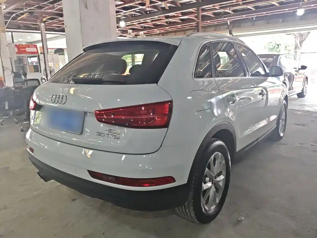 Audi Q3 — фото 7