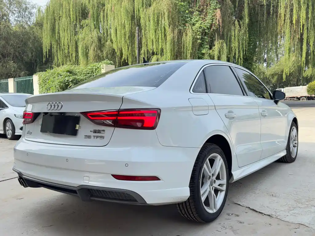 Audi A3 — фото 8