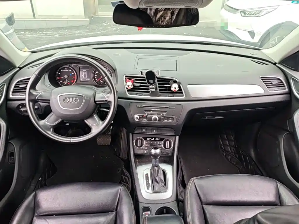 Audi Q3 — фото 10