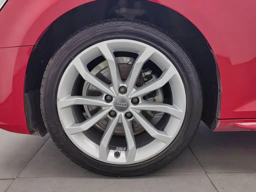 Audi A4L — фото 17