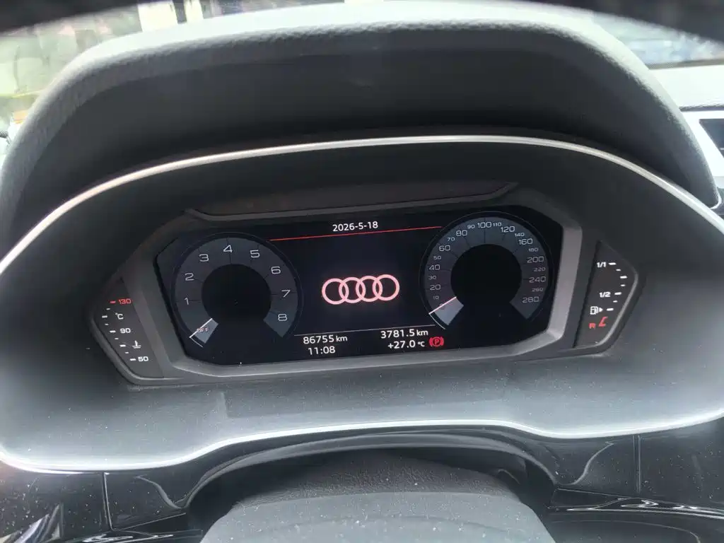 Audi Q3 — фото 6