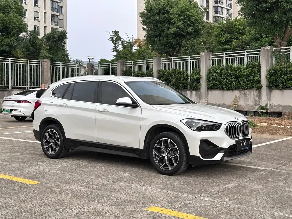 BMW X1 — фото 2