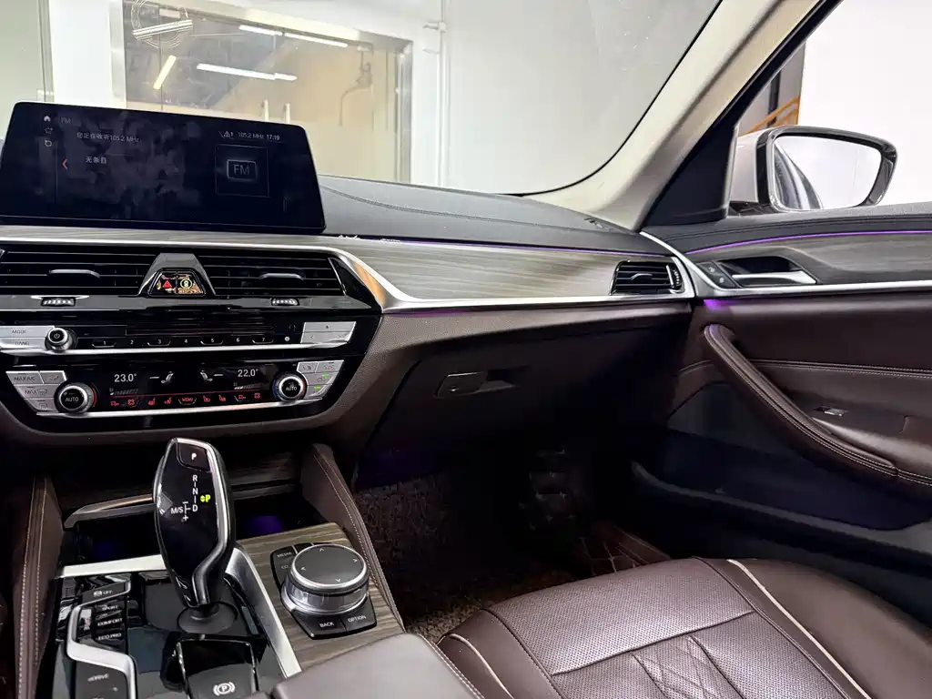 BMW 5 Series New Energy — фото 18