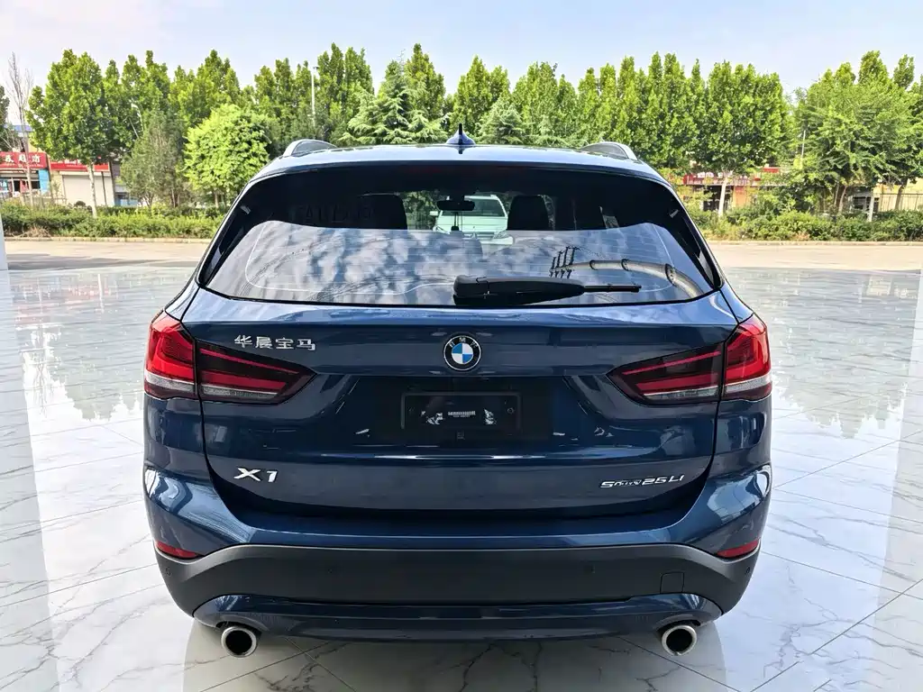 BMW X1 — фото 5