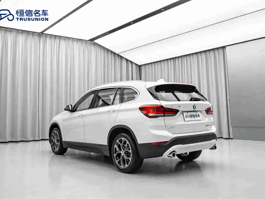 BMW X1 — фото 7