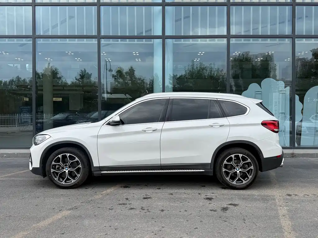 BMW X1 — фото 3