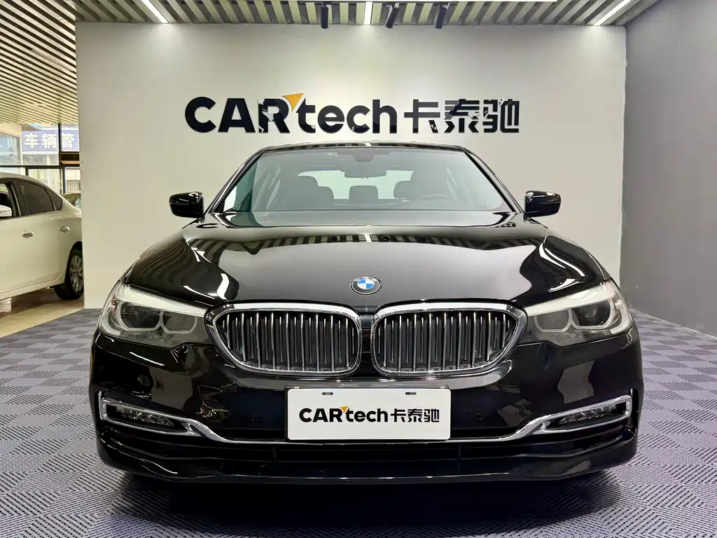 BMW 5 Series — фото 2