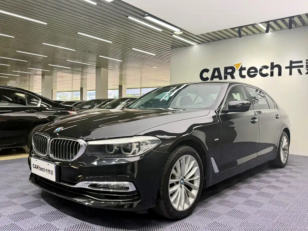 BMW 5 Series — фото 1