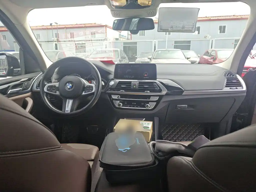 BMW X3 — фото 10